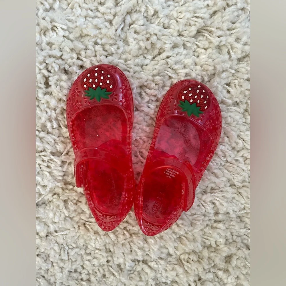 Kids pink Strawberry Jelly Shoes - Picture 2 of 4